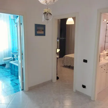 La Casa Bianca Guest house Camerano