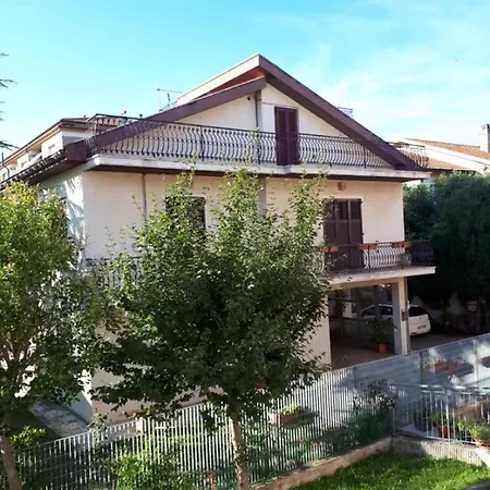 La Casa Bianca Guest house Camerano