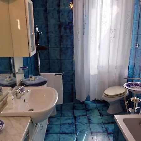 La Casa Bianca Guest house Camerano
