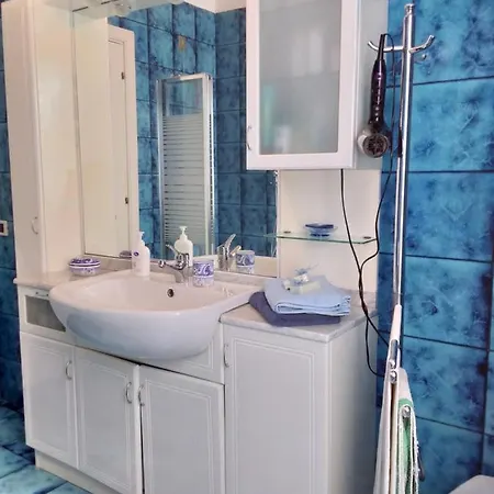 La Casa Bianca Guest house 3*